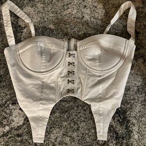 White fashion nova crop top (size L)